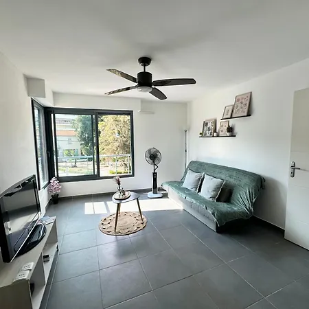 2 Pieces Golfe Juan Proche Plage Et Commerces Appartement Vallauris